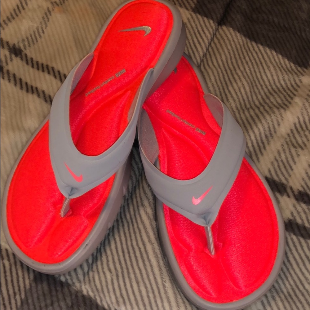NEW NIKE ULTRA COMFORT THONG